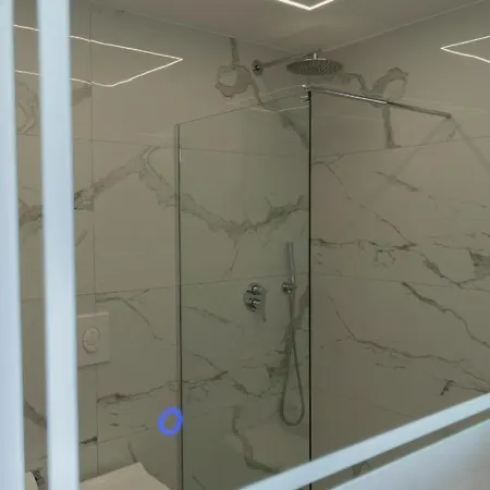 Blue Luxury Duplex Дуррес
