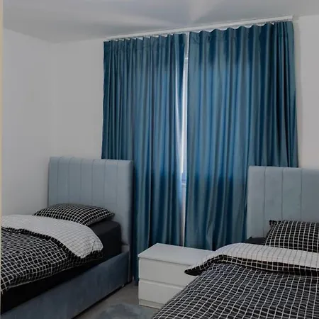Blue Luxury Duplex Дуррес